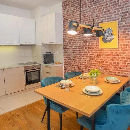 Apartment Lovely At Quart Podgorica